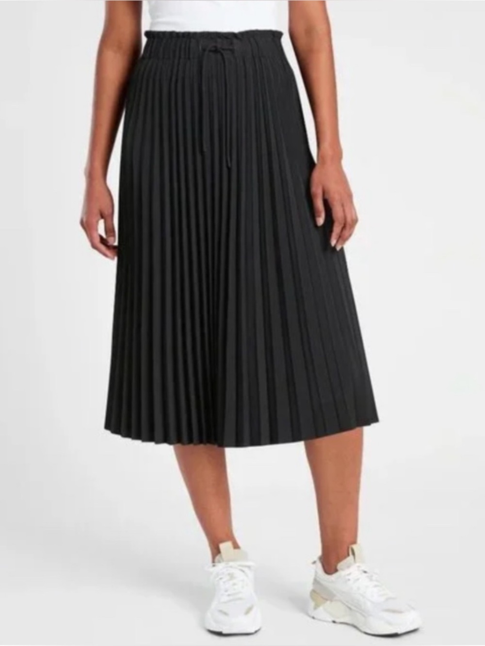 ATHLETA | NWOT Hayes Pleated Pull-On Midi Skirt in Black, Size XS
